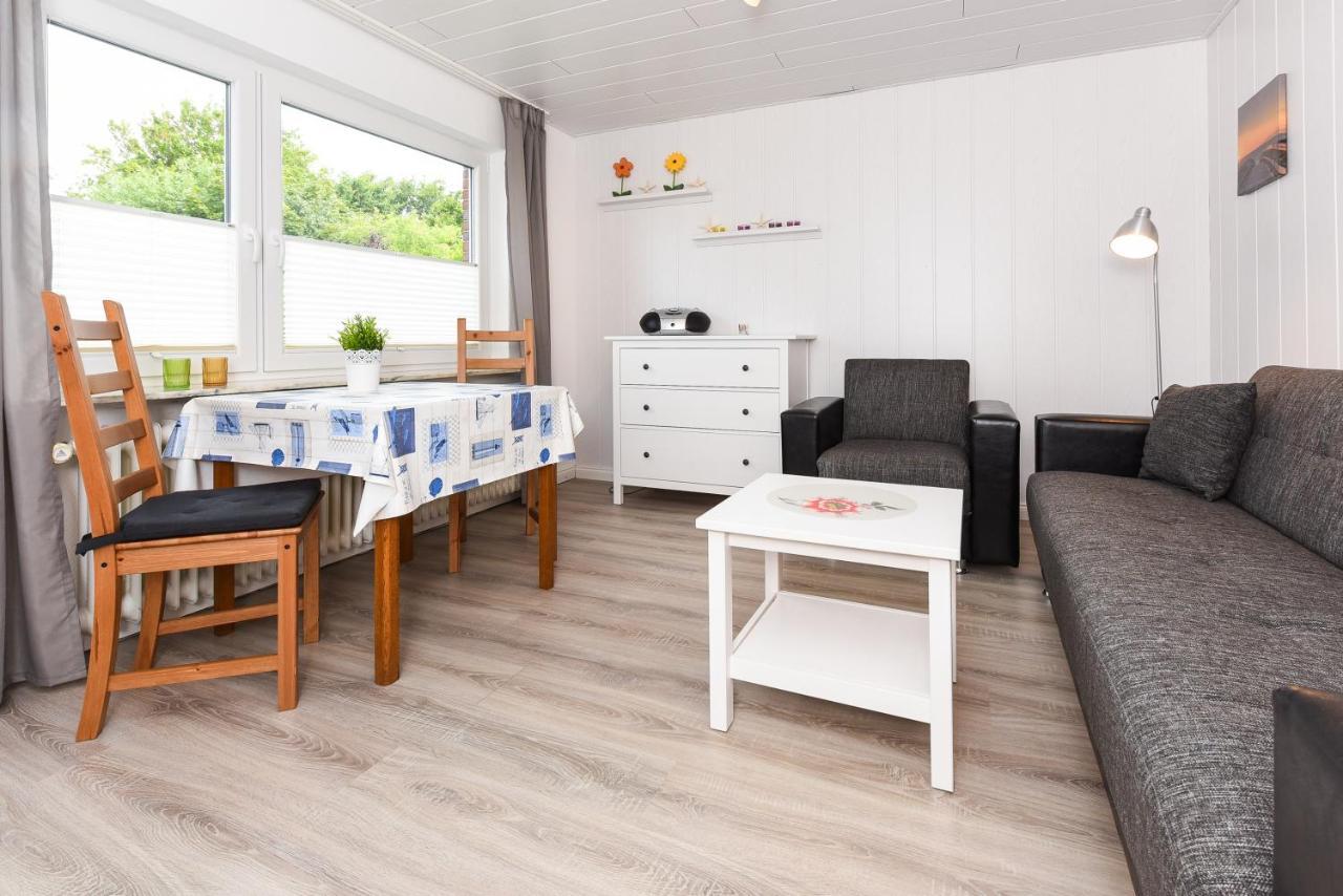 Ferienwohnungen Im Haus Waterkant Neuharlingersiel Exterior foto